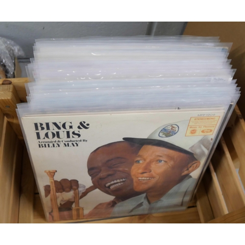 1119 - A collection of Jazz records including Frank Sinatra,  Bing Crosby and Louis Armstrong **PLEASE NOTE... 