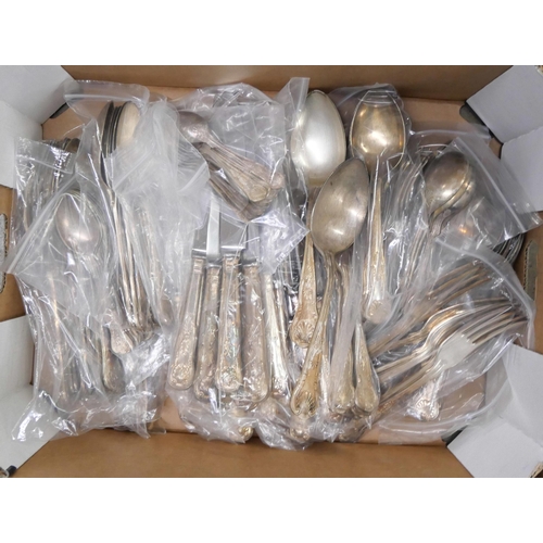 1122 - King's Pattern silver plated cutlery, twelve settings, mostly complete, 110 pieces **PLEASE NOTE THI... 