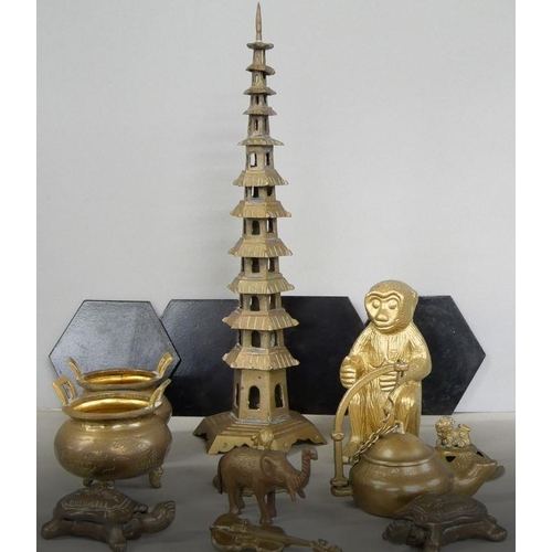 1145 - A collection of oriental brassware **PLEASE NOTE THIS LOT IS NOT ELIGIBLE FOR IN-HOUSE POSTING AND P... 