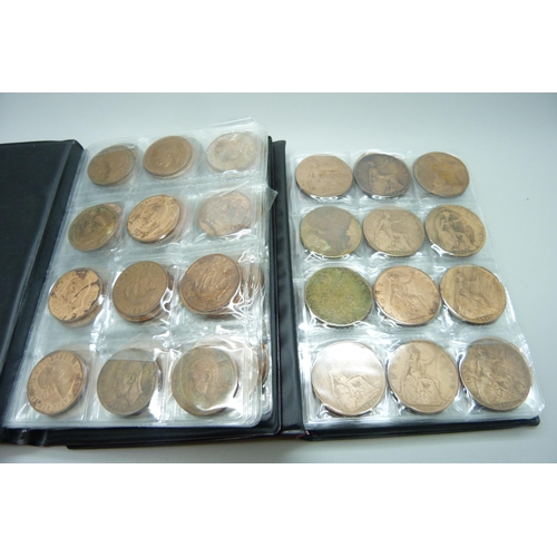 679 - A collection of British coins