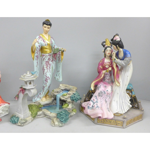 686 - Two Franklin Mint figures, Mariko and limited edition Sisters of Spring, mirror detached, and a Roya... 