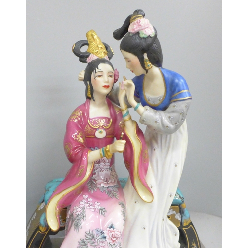 686 - Two Franklin Mint figures, Mariko and limited edition Sisters of Spring, mirror detached, and a Roya... 