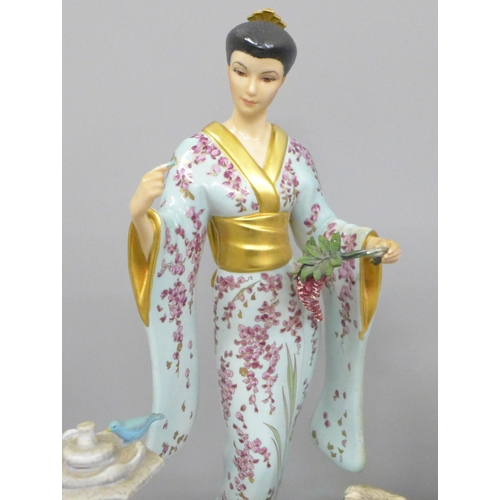 686 - Two Franklin Mint figures, Mariko and limited edition Sisters of Spring, mirror detached, and a Roya... 