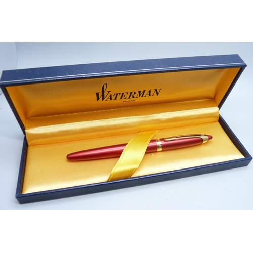 721 - A collection of pens including Waterman, Parker, Sheaffer, etc.