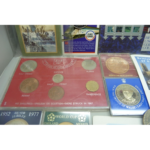 726 - A collection of coins and coin packs including 50th Anniversary of the D-Day landings 50p, 1994 UK u... 