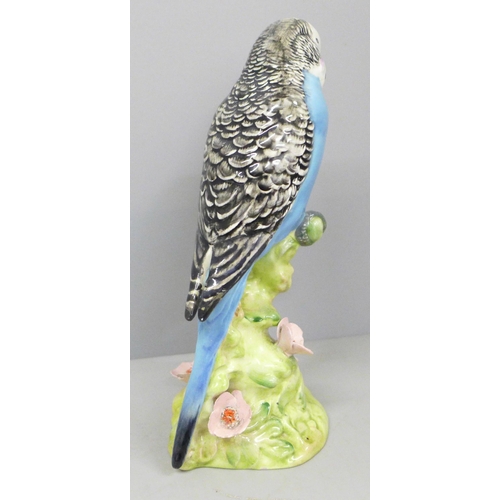 735 - A Beswick 1217 model Budgie, a/f