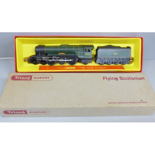 745 - A Tri-ang Hornby R850 