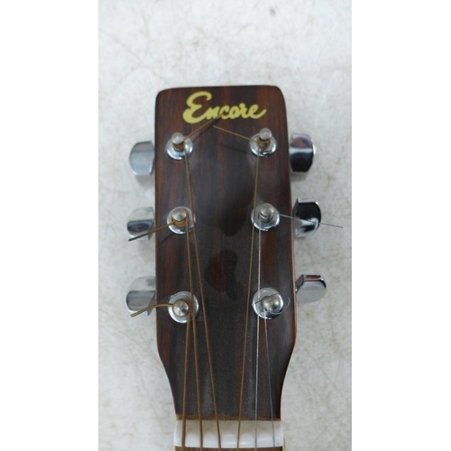 5062 - An Encore SE400N acoustic guitar