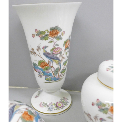 800 - A collection of Wedgwood Kutani Crane pattern china