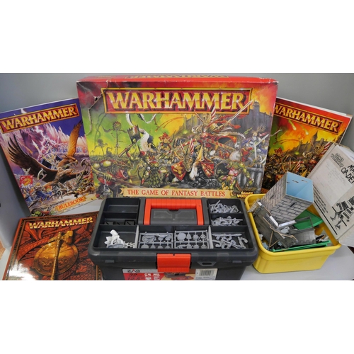 846 - A collection of Warhammer related items