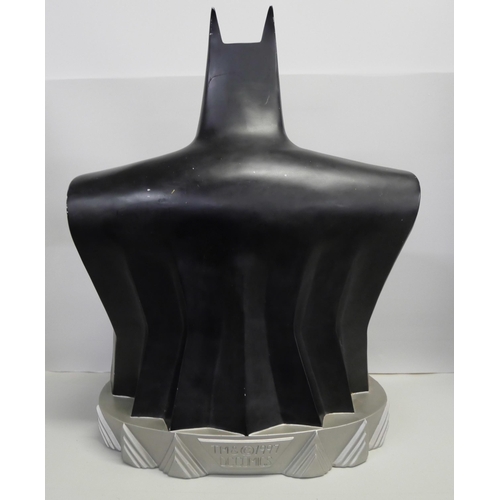 880 - A Warner Brothers Batman display bust, 50cm