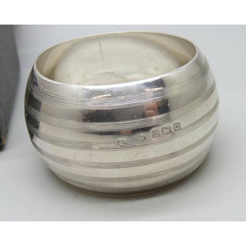 949 - An Art Deco silver napkin ring, Birmingham 1919, 23g