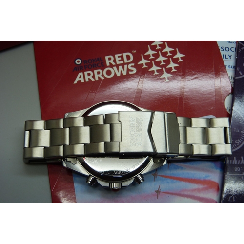 969 - A Bradford Exchange Royal Air Force Red Arrows wristwatch, boxed with papers, 47mm including crown