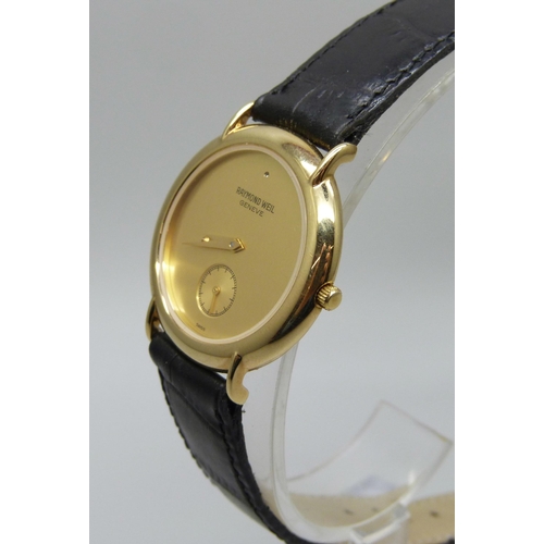 983 - A gentleman's Raymond Weil 18K gold plated wristwatch