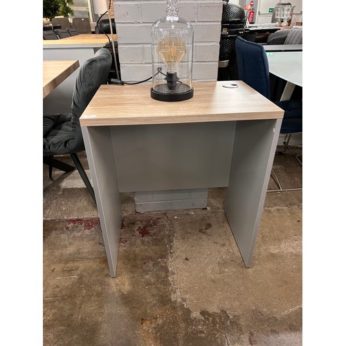 3099 - A Landale small desk