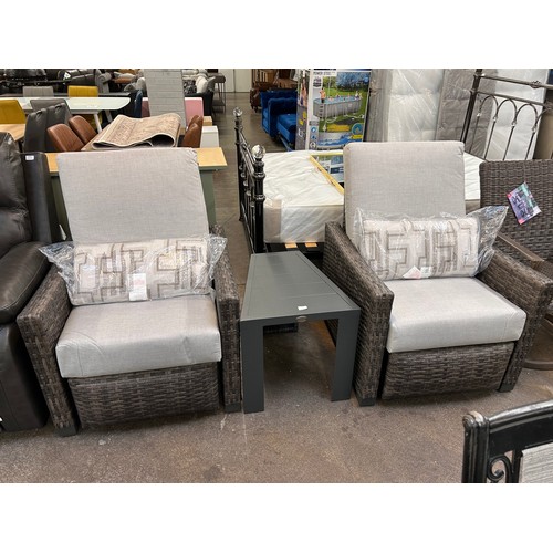 3124 - Sandy Shores piece Recliner Set, Original RRP £916.66 + Vat (4216-36) *This lot is subject to Vat