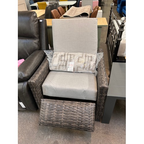 3124 - Sandy Shores piece Recliner Set, Original RRP £916.66 + Vat (4216-36) *This lot is subject to Vat