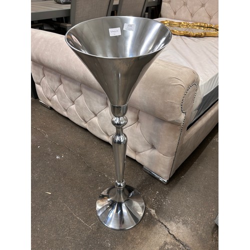 3149 - A chrome champagne stand