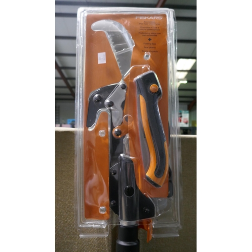 6054 - Fiskars Tree Pruner 2In1 With Hand Saw (339-103) *This lot is subject to Vat