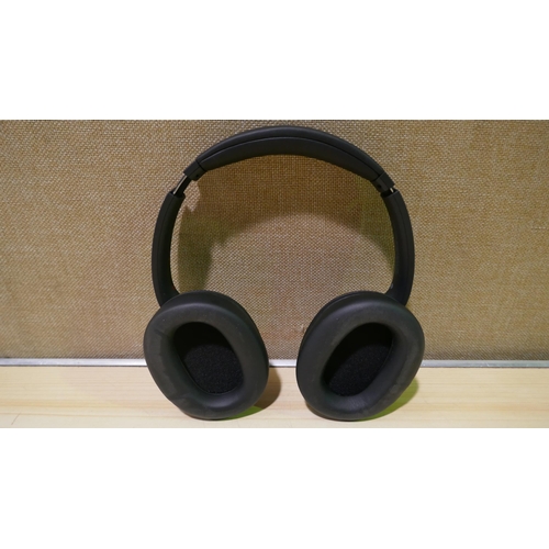 6086 - Sony Black Wireless Headphones with charger, AUX lead and box (Model no: Whch720Nb) (339-73) *This l... 