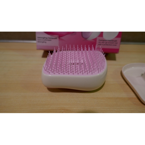 6098 - Tangle Teezer Brush (339-222) *This lot is subject to Vat