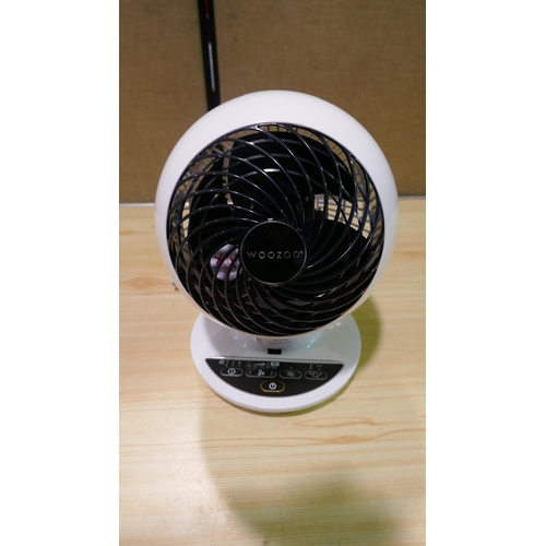 6154 - Iris Woozoo 5 Speed White fan with remote and box    (339-323) *This lot is subject to Vat