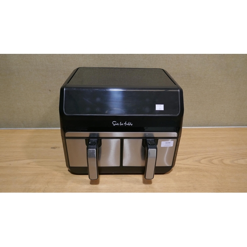 6156 - Sur La Table dual basket Air Fryer (339-290) *This lot is subject to Vat