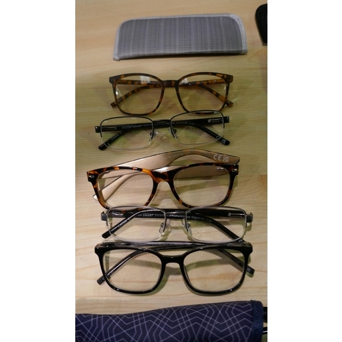 6132 - Fgx Mens glasses and cases (339-356, 357, 358) *This lot is subject to Vat