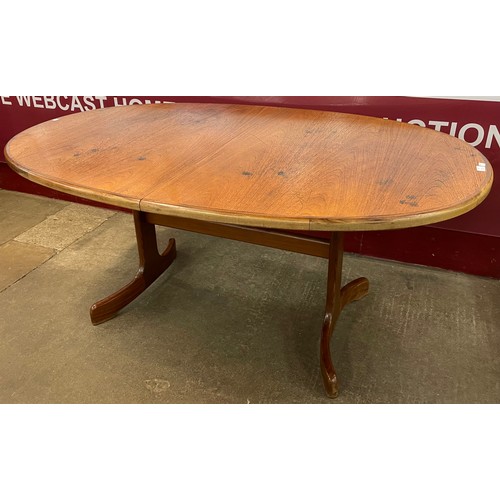 51 - A G-Plan Fresco teak oval extending dining table