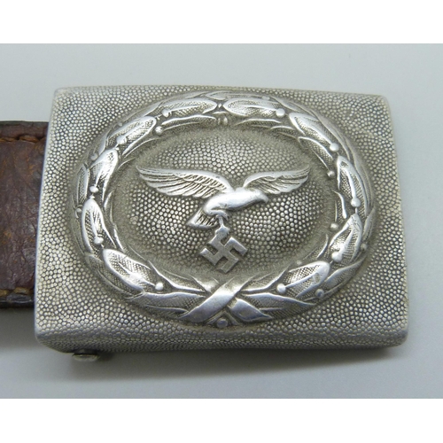 2045 - A German WWII Luftwaffe belt buckle