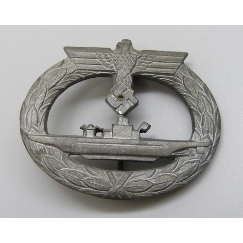 2046 - A German WWII U-boat badge, marked R.S.