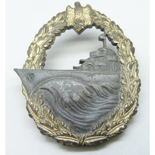 2052 - A German WWII destroyer badge, marked S.H.u.Co.