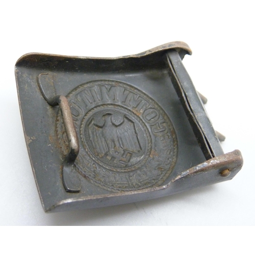 2082 - A German WWII belt buckle