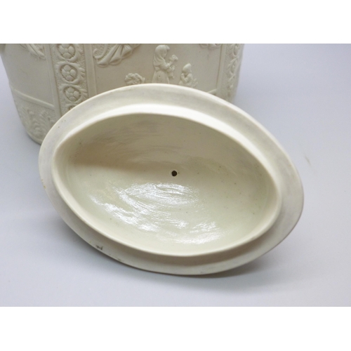 2115 - An early 19th century salt glazed sugar bowl
