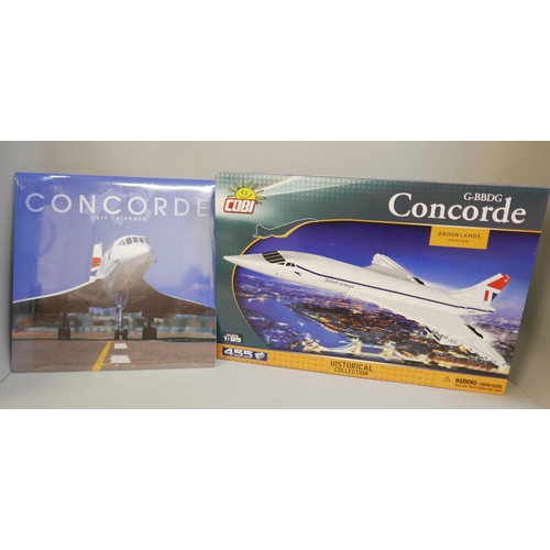 2250 - Three model aircraft; Gemini 200 Lufthansa Boeing 747-8, Cathay Pacific 747-400 and a Cobi Brookland... 