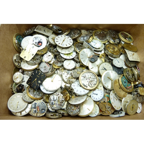 2282 - A collection of wristwatch movements and dials