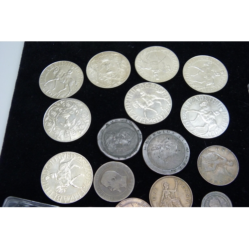 2286 - Commemorative crowns and bronze coins including cartwheel pennies