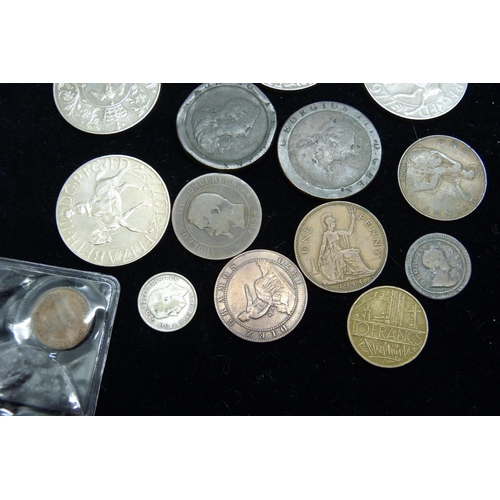 2286 - Commemorative crowns and bronze coins including cartwheel pennies