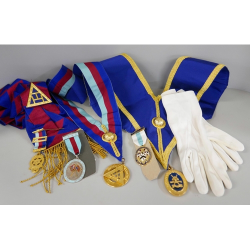 2325 - Masonic medallions and sashes, Nottinghamshire branch and others