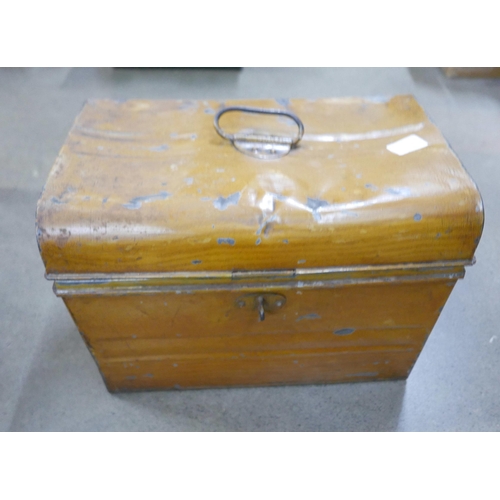 2340 - A box and a tin trunk of books **PLEASE NOTE THIS LOT IS NOT ELIGIBLE FOR IN-HOUSE POSTING AND PACKI... 