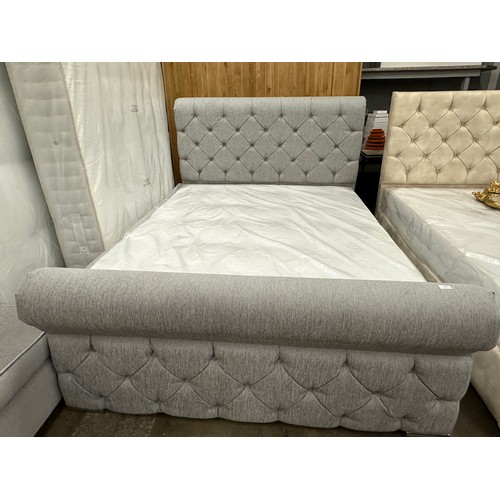 3156 - A buttoned light grey upholstered king size bed frame