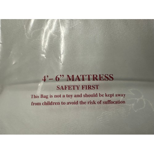 3162 - A double mattress