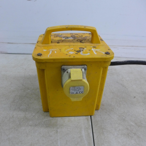 5003 - A Fortis 1.5KVA, 110V double socket transformer, a 110V energy saving double socket transformer, an ... 