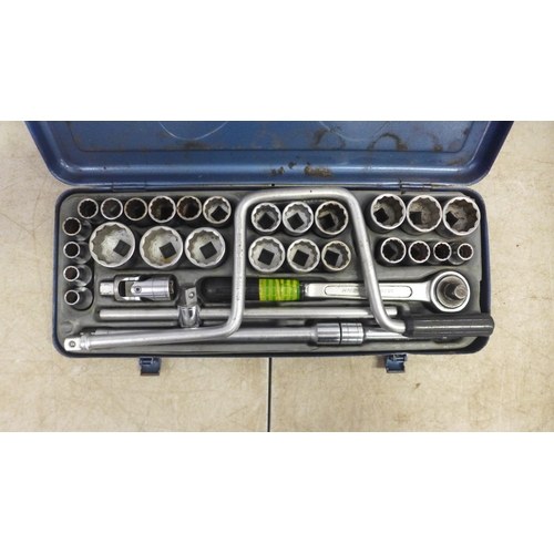 5010 - A collection of hand tools including a Gedore socket set, spanners, hammers, etc.