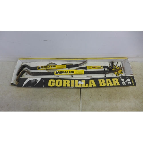 5014 - A Rubi TS-60 industrial tile cutter and a Gorilla Bar box set - 24” 36” and Gorilla Bar Junior