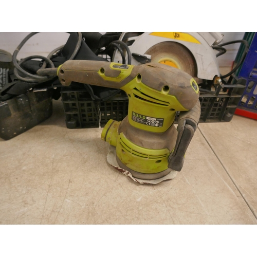 5023 - A quantity of power tools including a JCB circular saw, a Guild random orbit sander, a Mac Allister ... 