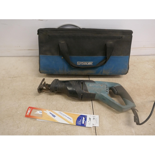 5025 - An Erbauer ERB373RSP, 240V, 1100W reciprocating saw with spare blades and tool bag