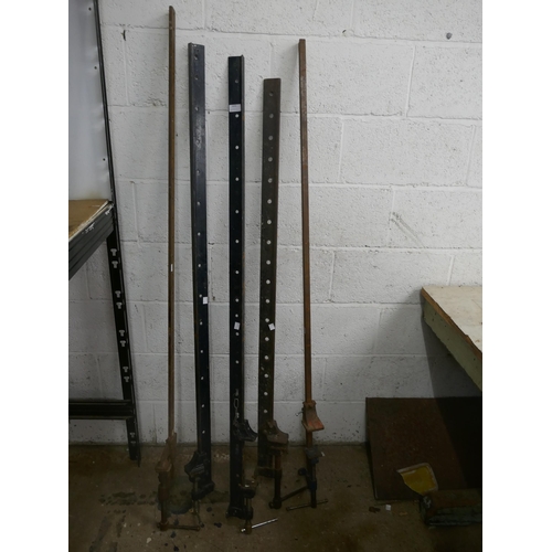 5050 - Five 5ft sash clamps including a pair of Woden 108’s and three others