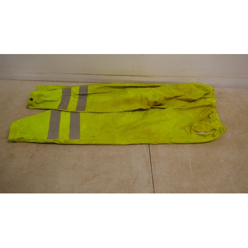 5067 - A pair of size 9 Argyll safety wellington boots and hi-vis work ware trousers