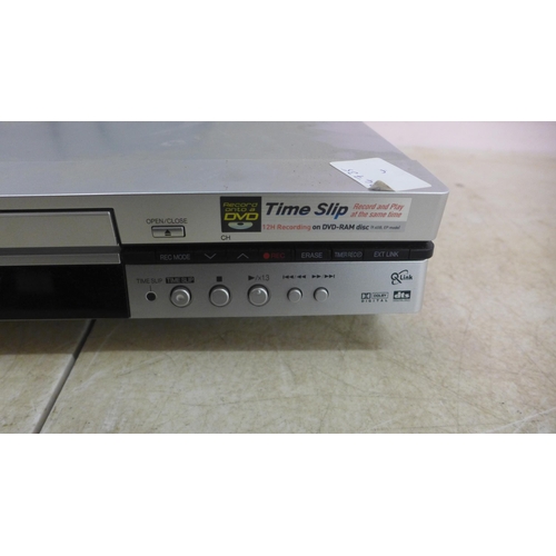 5096 - A Panasonic DMR-E50 DVD video recorder with remote